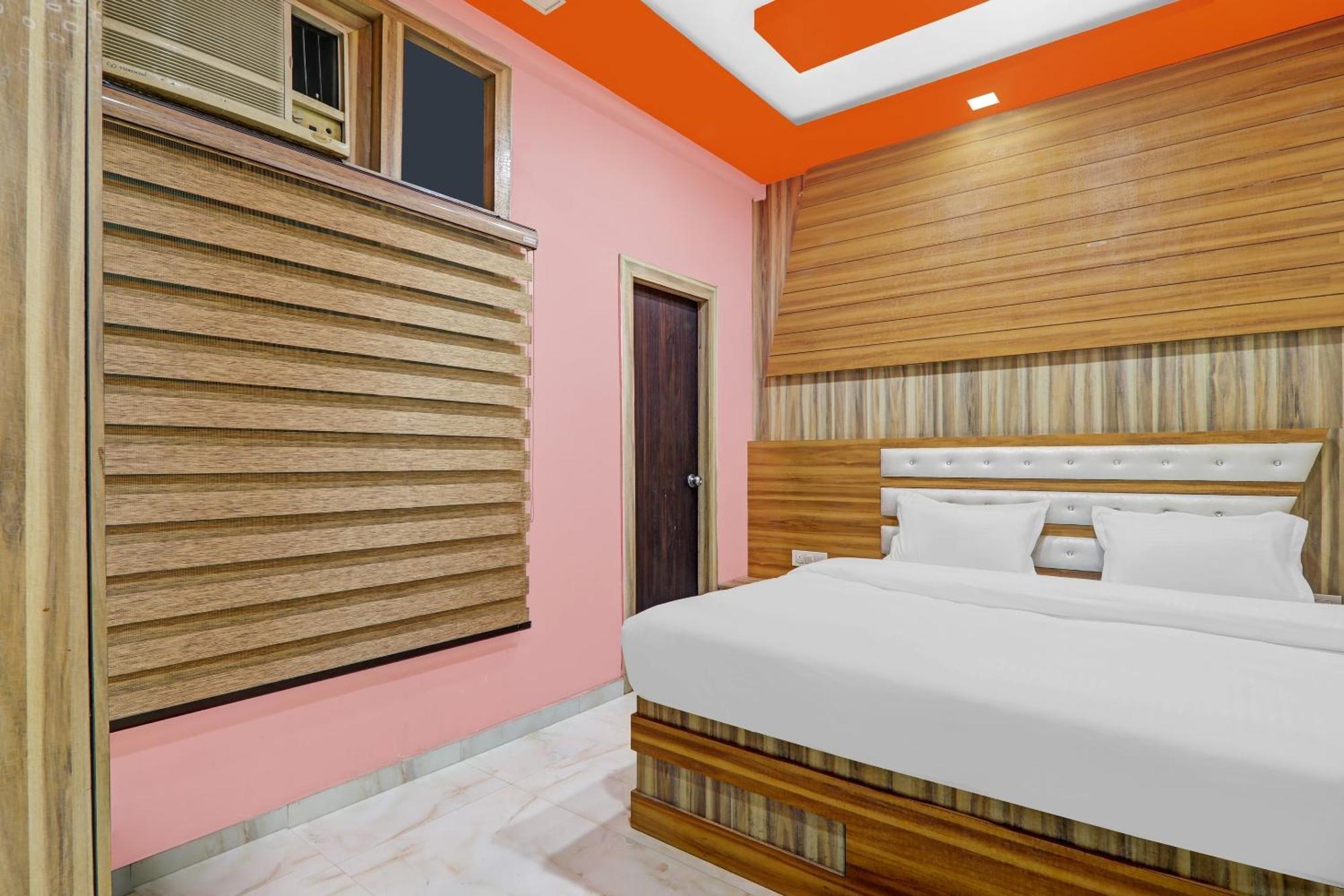 Capital O Hotel Shree Kanpur Exterior photo